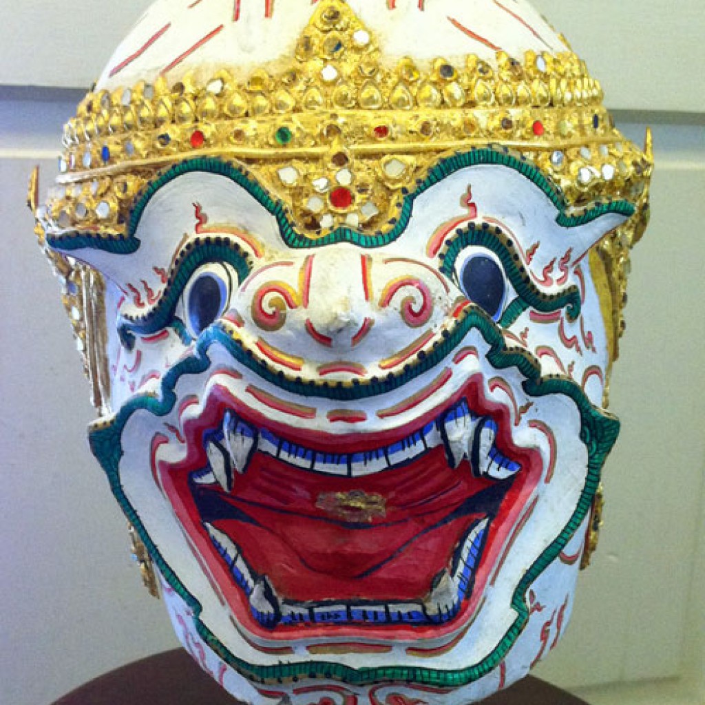 Khon mask for Thai dancers – Masks of the World