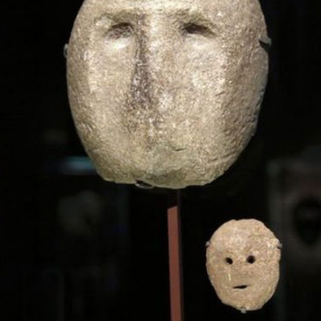 ﻿World’s oldest masks displayed – Masks of the World