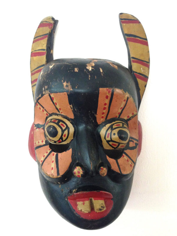 Prehistoric clay masks – Masks of the World
