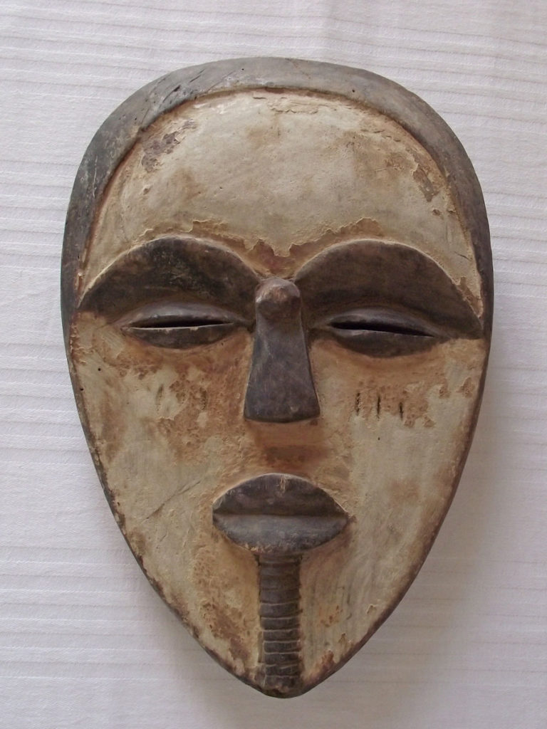 Perfect reproduction of Tsogo mask – Masks of the World