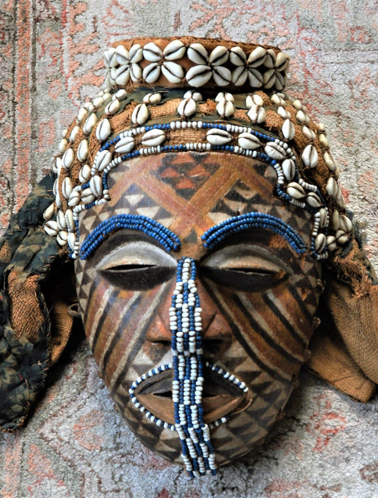 Early Kuba mask with provenance – Masks of the World